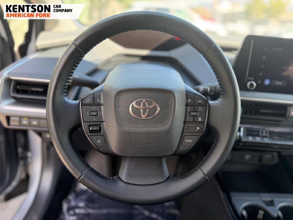 Used 2025 Toyota Prius LE AWD/4WD image 14