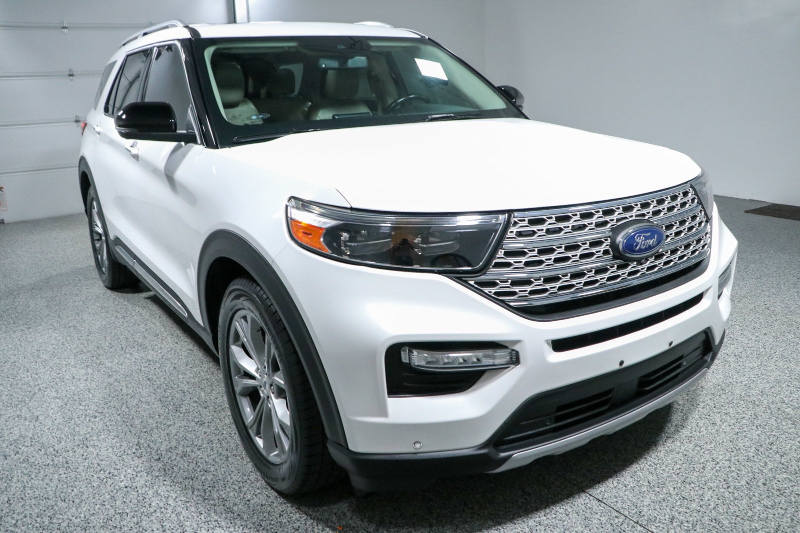 Used 2022 Ford Explorer Limited w/ Equipment Group 301A RWD image 5