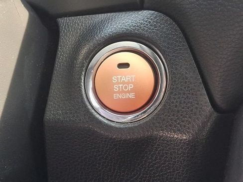 Used 2021 Toyota RAV4 XLE w/ Convenience Package AWD/4WD image 23
