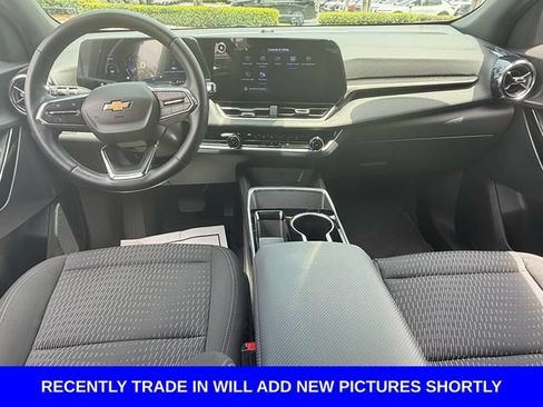 Used 2025 Chevrolet Equinox LT w/ Safety and Technology Package FWD image 14