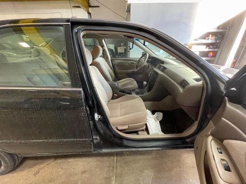 Used 2001 Toyota Camry LE image 27