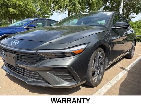 Used 2025 Hyundai Elantra Sport image 1