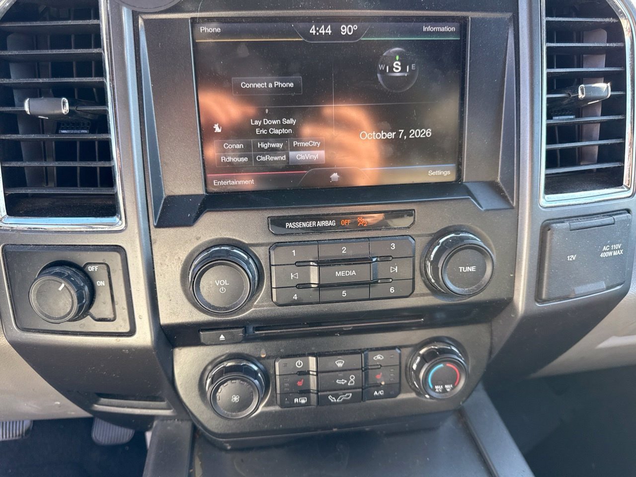 Used 2015 Ford F150 XLT w/ Equipment Group 302A Luxury RWD image 24