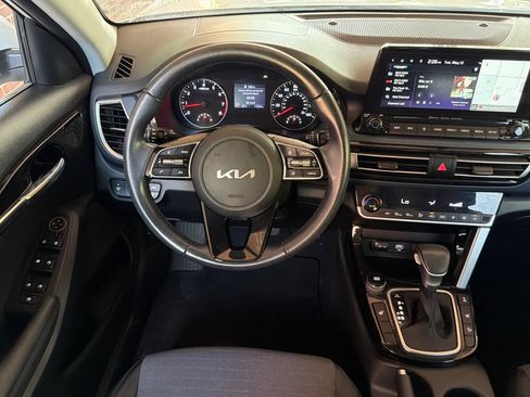 Used 2023 Kia Seltos S w/ Navigation Package AWD/4WD image 19