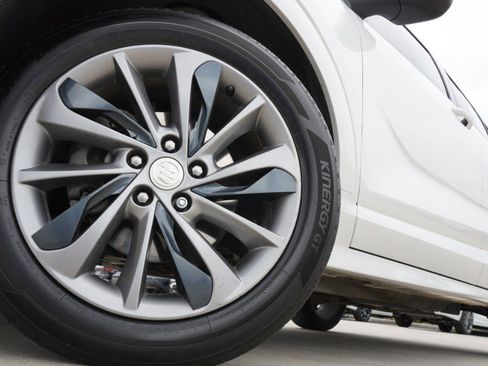 Used 2023 Buick Encore GX Essence w/ Experience Buick Package image 11