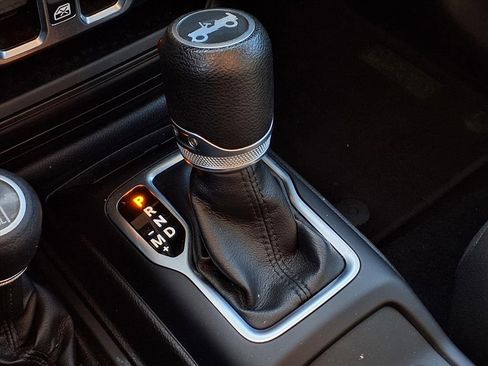 Used 2019 Jeep Wrangler Unlimited Sport S image 22