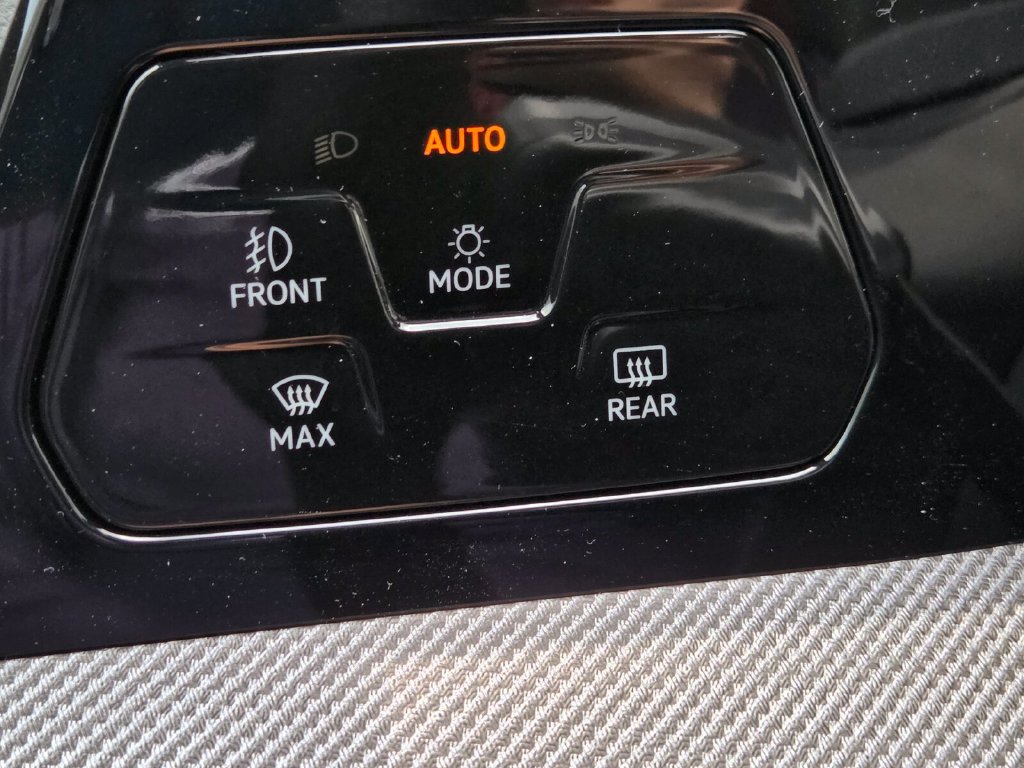 New 2026 Volkswagen GTI SE FWD image 12