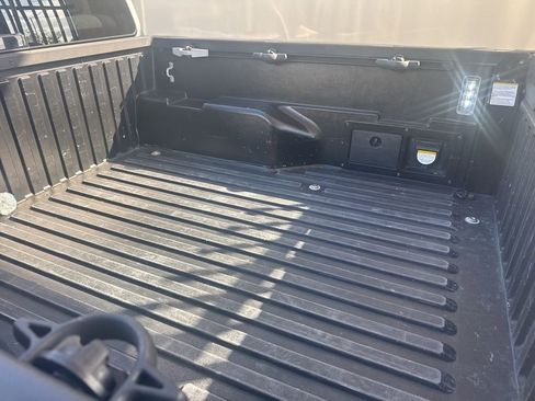 Used 2022 Toyota Tacoma TRD Sport image 8