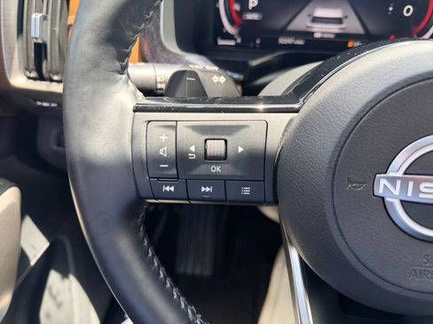 Used 2023 Nissan Pathfinder Platinum AWD/4WD image 24