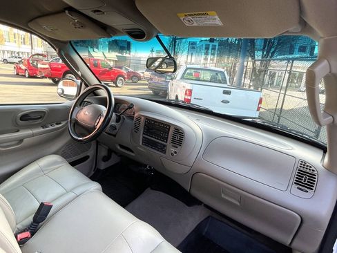 Used 2003 Ford F150 Lariat RWD image 25