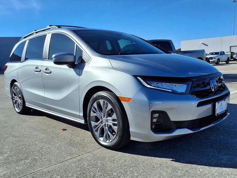 Certified 2025 Honda Odyssey Touring image 2