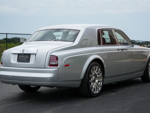 Used 2005 Rolls-Royce Phantom Sedan RWD image 5