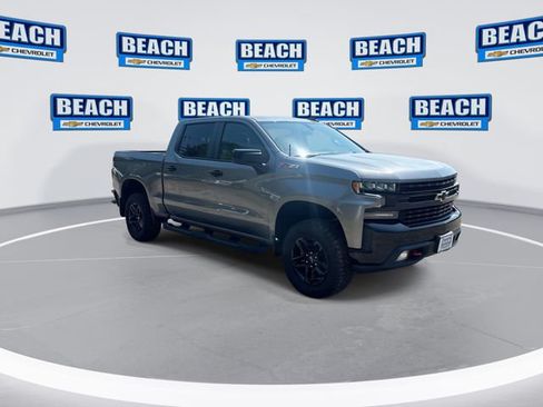 Used 2021 Chevrolet Silverado 1500 LT Trail Boss w/ Convenience Package II AWD/4WD image 2