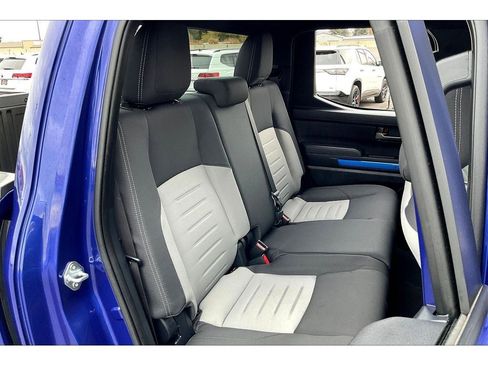 Used 2024 Toyota Tacoma TRD Sport image 29