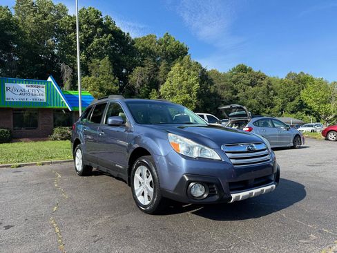 Used 2014 Subaru Outback 2.5i Limited AWD/4WD image 3