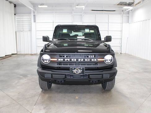 New 2025 Ford Bronco 4-Door image 2
