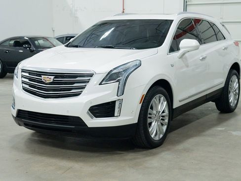 Used 2018 Cadillac XT5 Premium Luxury w/ Driver Assist Package image 3