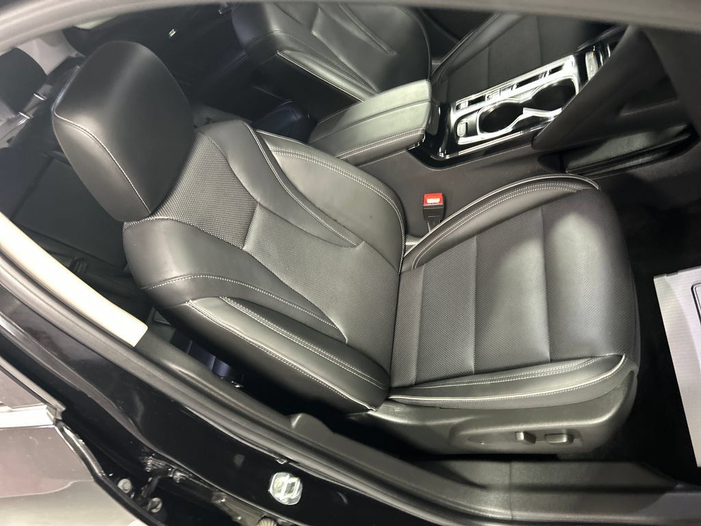 Used 2023 Buick Envision Essence FWD image 23
