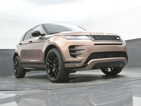 New 2026 Land Rover Range Rover Evoque Dynamic SE AWD/4WD image 33