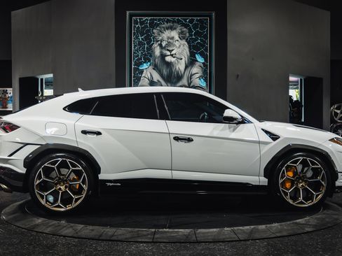 Used 2023 Lamborghini Urus Performante image 10