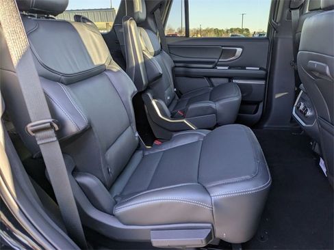 New 2025 Ford Expedition Platinum w/ Stealth Appearance Package image 41