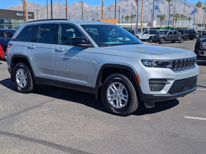 New 2025 Jeep Grand Cherokee Laredo