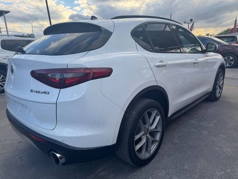 Used 2018 Alfa Romeo Stelvio Ti Sport AWD/4WD image 4