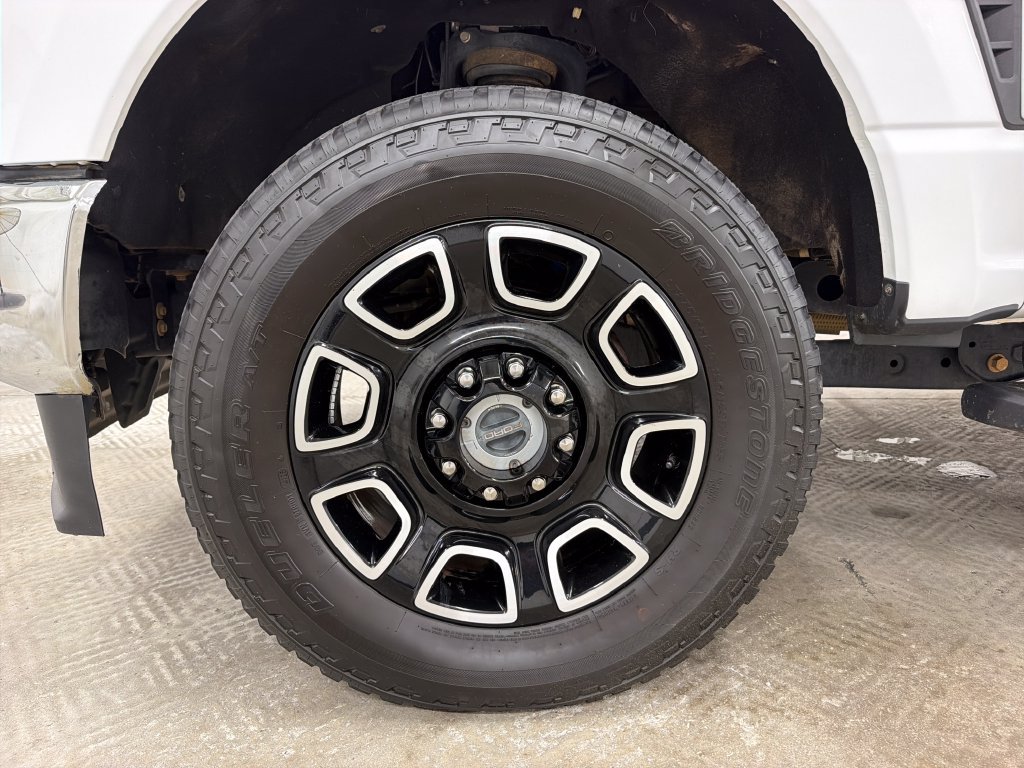 Used 2024 Ford F250 Lariat AWD/4WD image 11