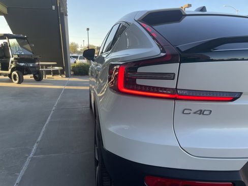 Used 2023 Volvo C40 P8 Recharge Plus w/ Climate Package image 13