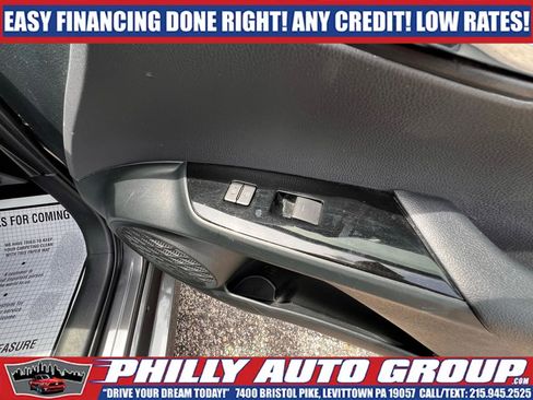 Used 2021 Toyota Prius LE FWD image 31