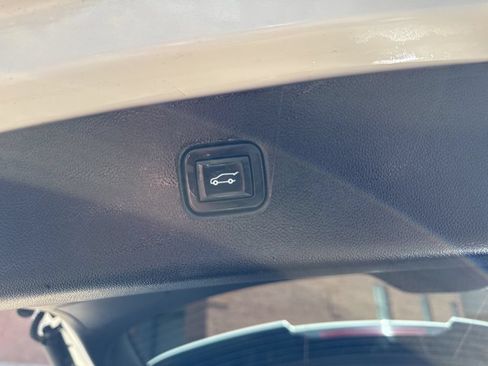 Used 2023 Chevrolet Blazer LT AWD/4WD image 9