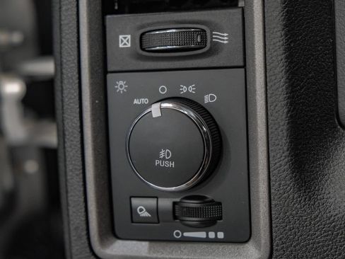 Used 2019 RAM 1500 Tradesman w/ Tradesman SXT Package RWD image 27