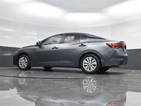 Used 2025 Nissan Sentra S image 48