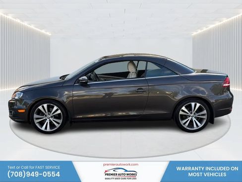 Used 2013 Volkswagen Eos Lux FWD image 9