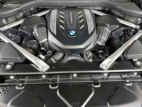 Used 2023 BMW X6 M50i w/ Dynamic Handling Package AWD/4WD image 31
