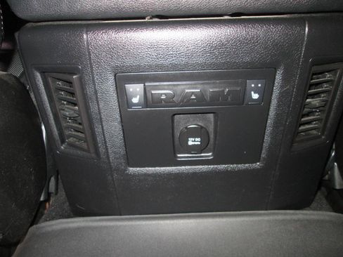 Used 2013 RAM 1500 Laramie w/ Convenience Group AWD/4WD image 26