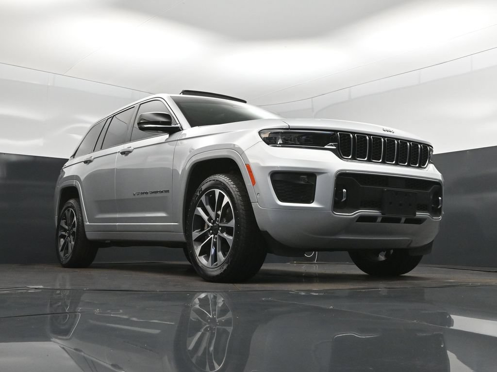 Used 2023 Jeep Grand Cherokee Overland RWD image 44
