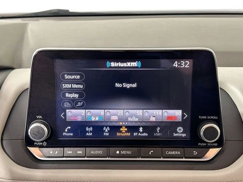 Used 2023 Nissan Rogue SV image 11