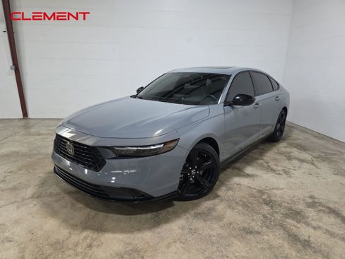 Used 2023 Honda Accord Sport image 1