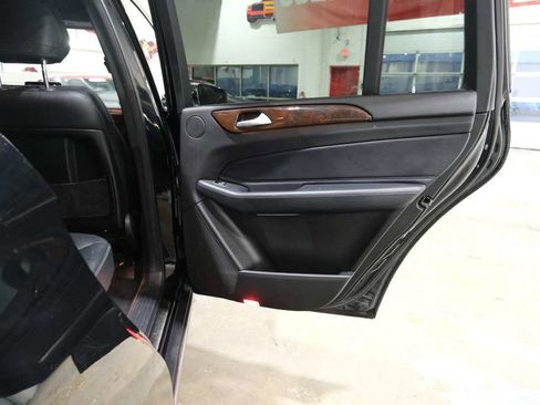 Used 2018 Mercedes-Benz GLS 450 4MATIC w/ Premium Package image 28
