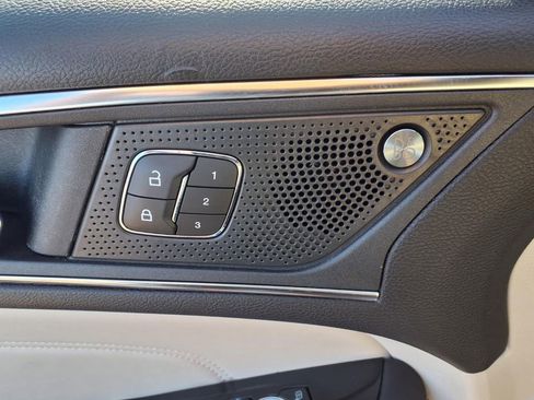 Used 2019 Ford Edge Titanium w/ Equipment Group 301A image 19