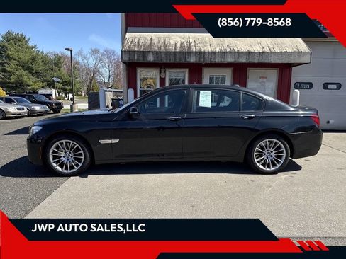 Used 2013 BMW 750Li xDrive image 1