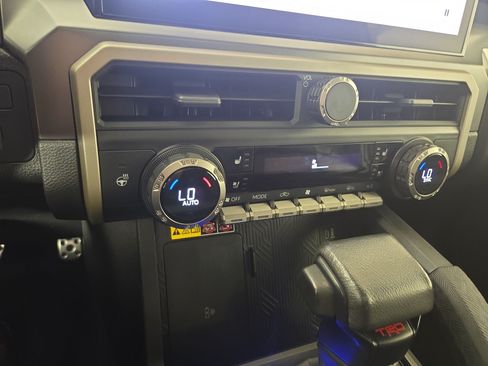 Used 2024 Toyota Tacoma TRD Sport w/ TRD Sport Premium Package AWD/4WD image 27
