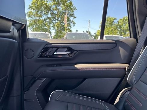 New 2026 GMC Yukon AT4 Ultimate w/ LPO, Floor Liner Package AWD/4WD image 26