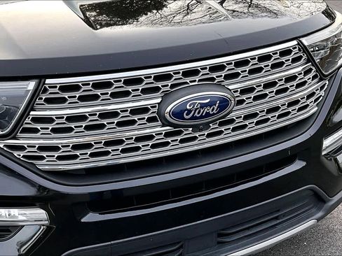 Used 2020 Ford Explorer Limited image 29