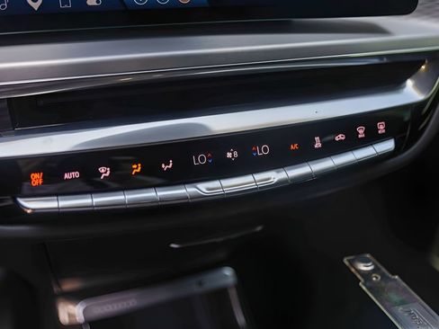 Certified 2024 Cadillac Lyriq Luxury AWD/4WD image 16