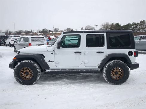 Used 2026 Jeep Wrangler Sport image 11
