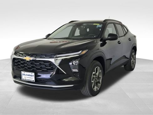 New 2026 Chevrolet Trax LT w/ Driver Confidence Package FWD image 3