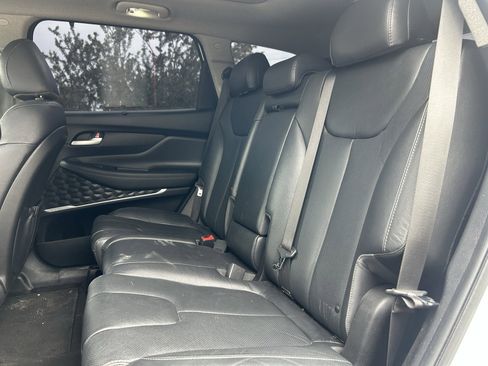 Used 2019 Hyundai Santa Fe Limited image 12