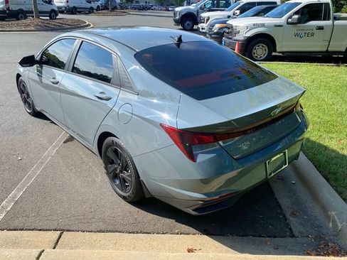 Used 2023 Hyundai Elantra SEL FWD image 29